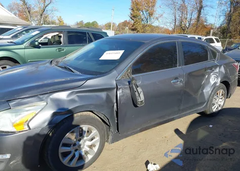 2015 Nissan Altima 2.5/2.5 S/2.5 Sl/2.5 Sv z USA, uszkodzony, nr VIN 1N4AL3AP0FN314970